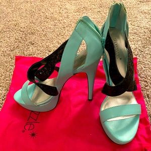Teal and black ShoeDazzle heels. Barely worn!
